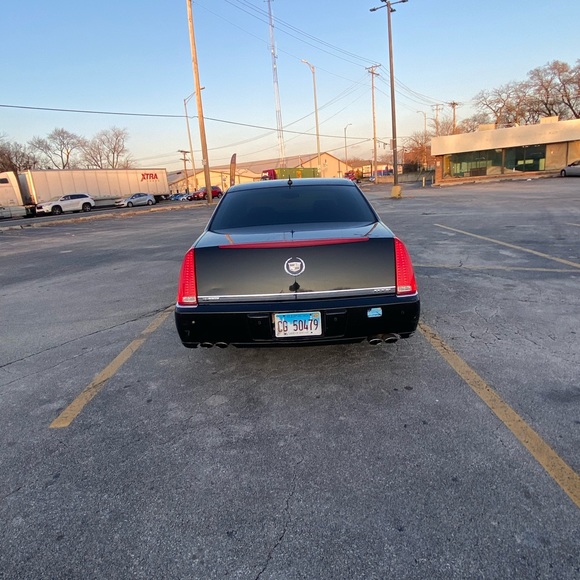 ‘07 Cadillac DTS - Picture 10 of 10